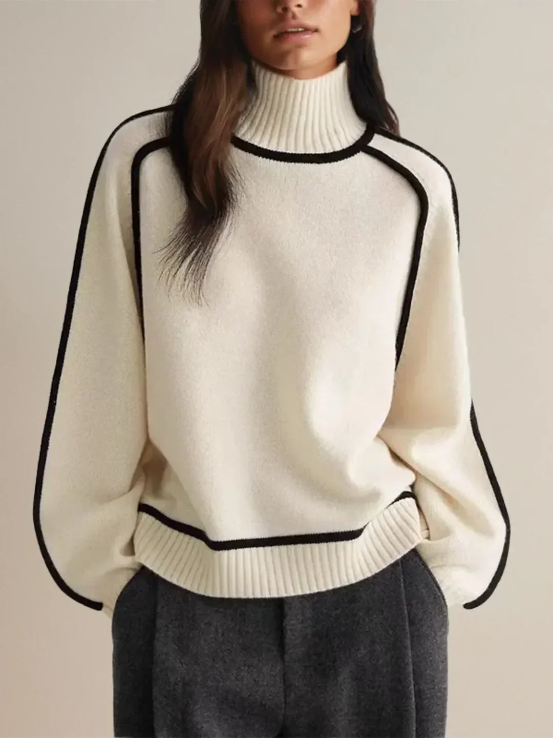 Valeria - ELEGANT TURTLENECK SWEATER
