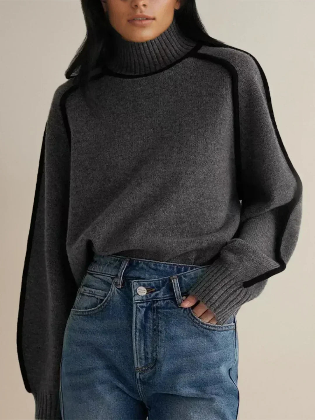 Valeria - ELEGANT TURTLENECK SWEATER