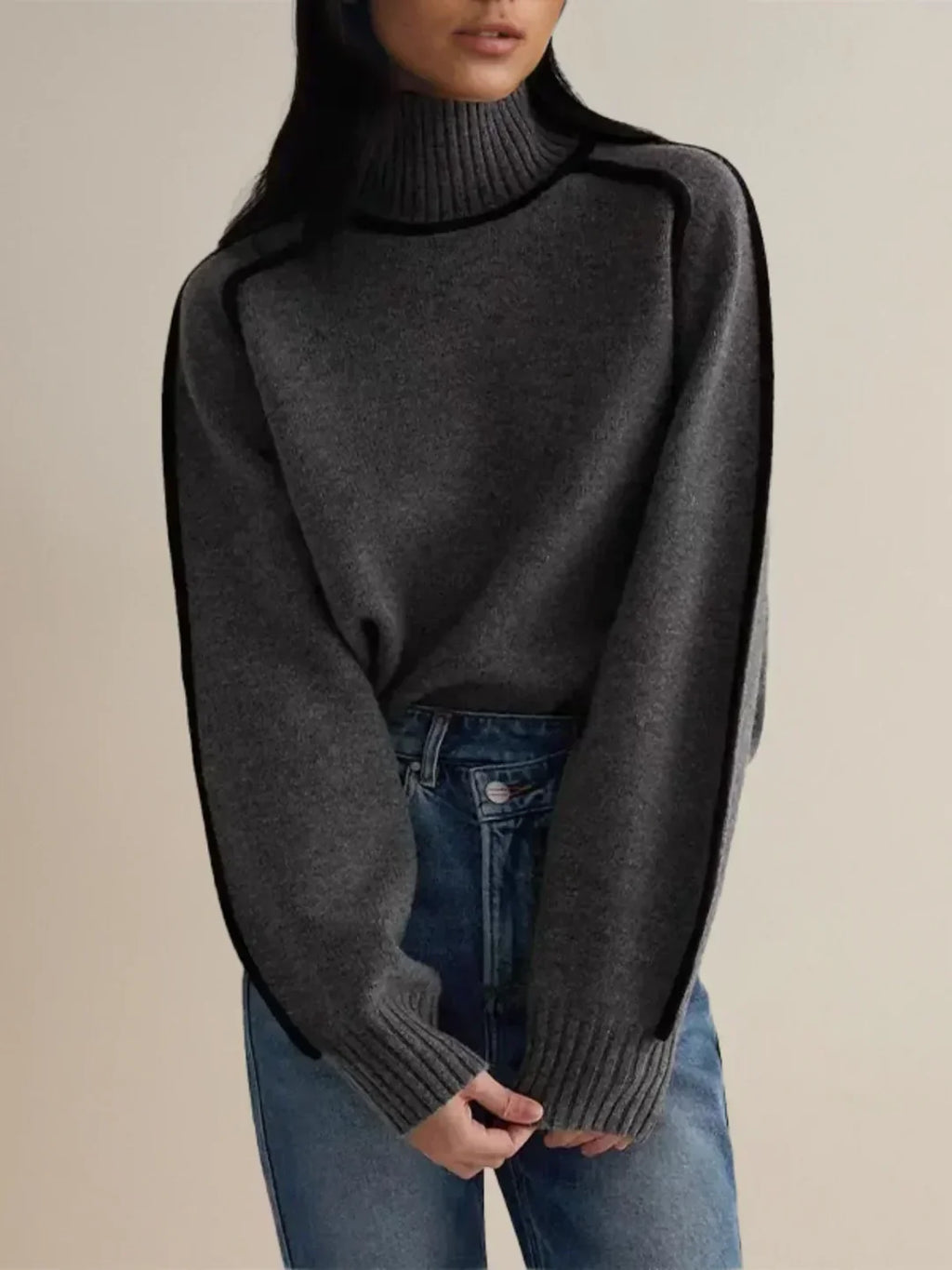 Valeria - ELEGANT TURTLENECK SWEATER